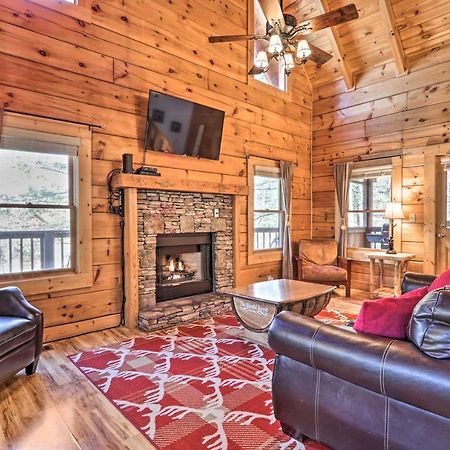 Cozy Cabin With Hot Tub In The Heart Of Pigeon Forgeヴィラ エクステリア 写真