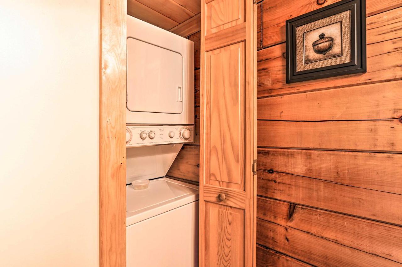 Cozy Cabin With Hot Tub In The Heart Of Pigeon Forgeヴィラ エクステリア 写真